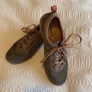 Merrell - Outdoor Walking Shoe Sz. 8